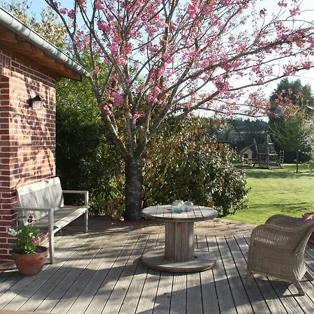 Au Gre Des Champs Bed and Breakfast *